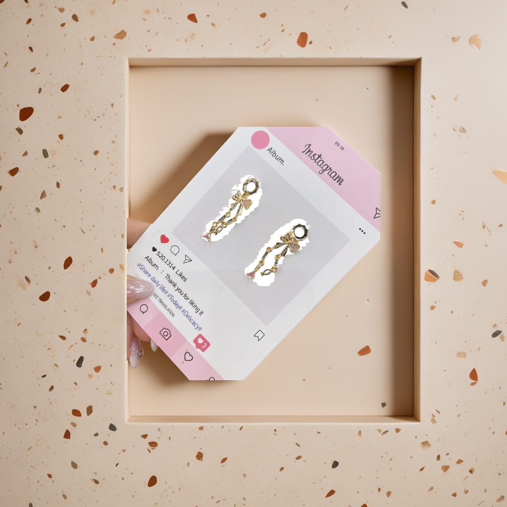 Golden bow earrings are fashionable, simple and versatile earrings