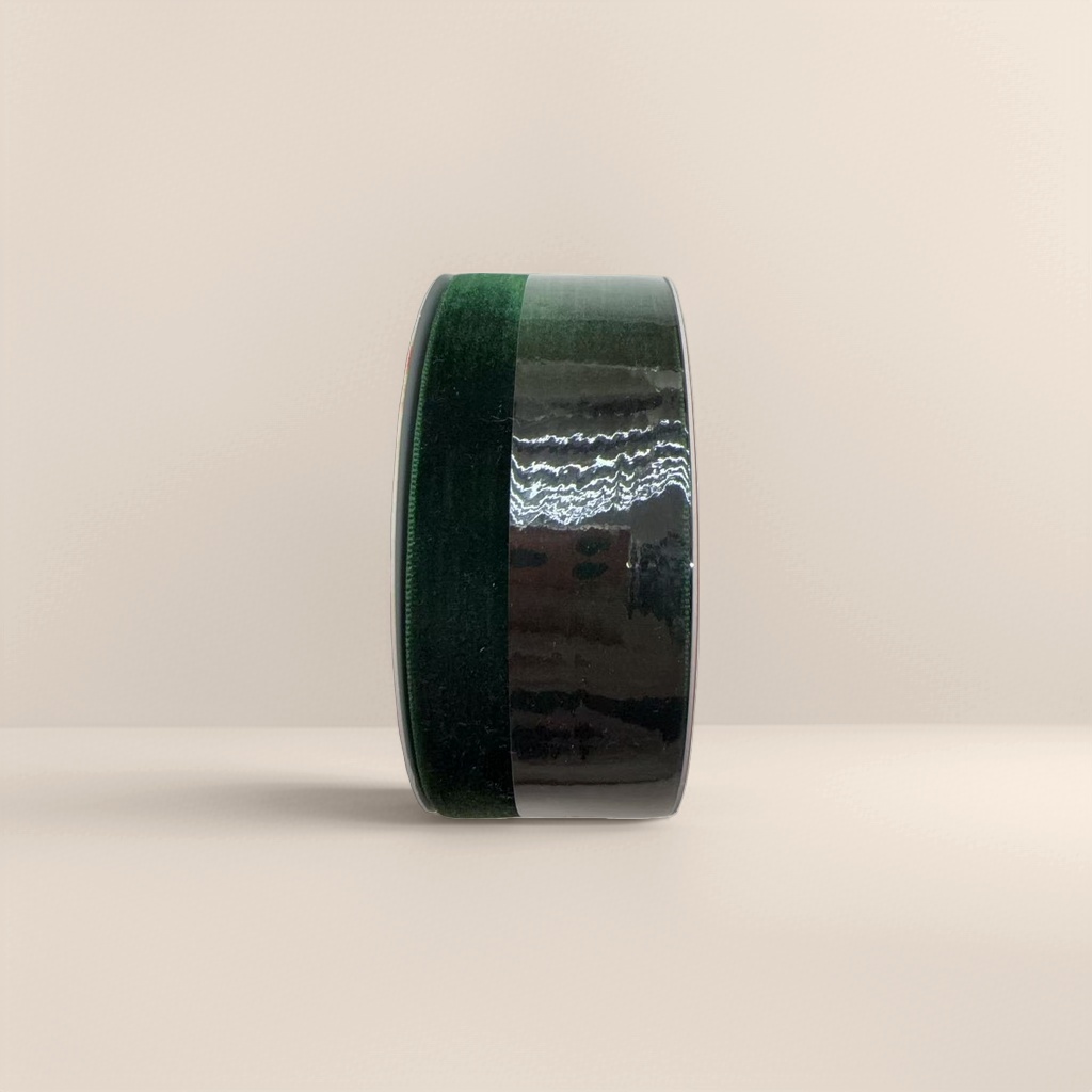 The green velvet gift box is packaged with a ribbon bow decoration and is 1.5 centimeters wide details Picture