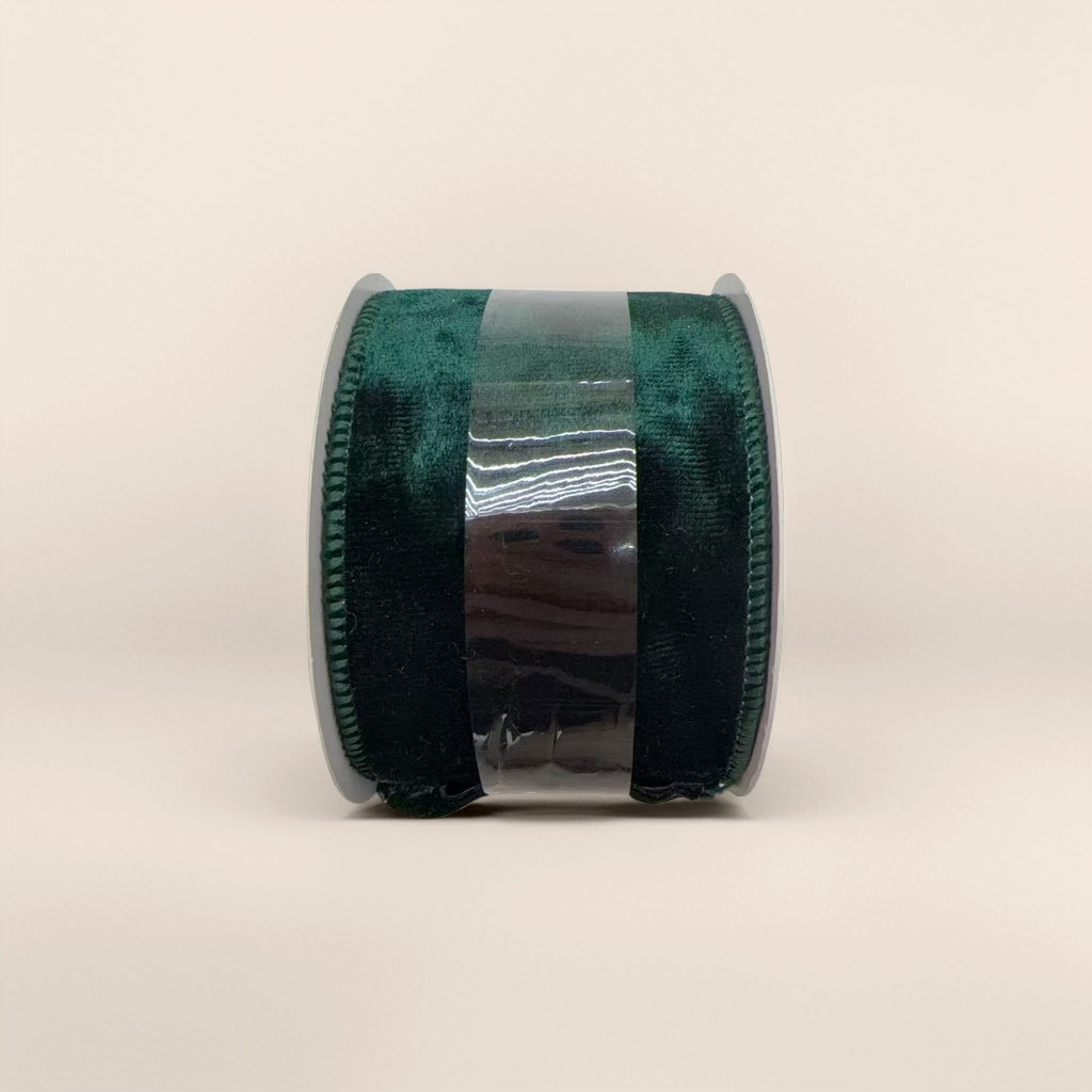 The Christmas green velvet ribbon is a rolled ribbon with a width of 1.5cm and a length of 3 meters. It is used for gift packaging and decoration Specification image