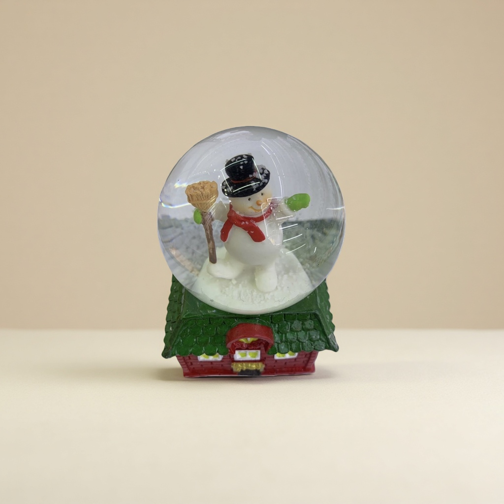 雪人造型雪景球 摇晃飘雪摆件桌面装饰创意礼品