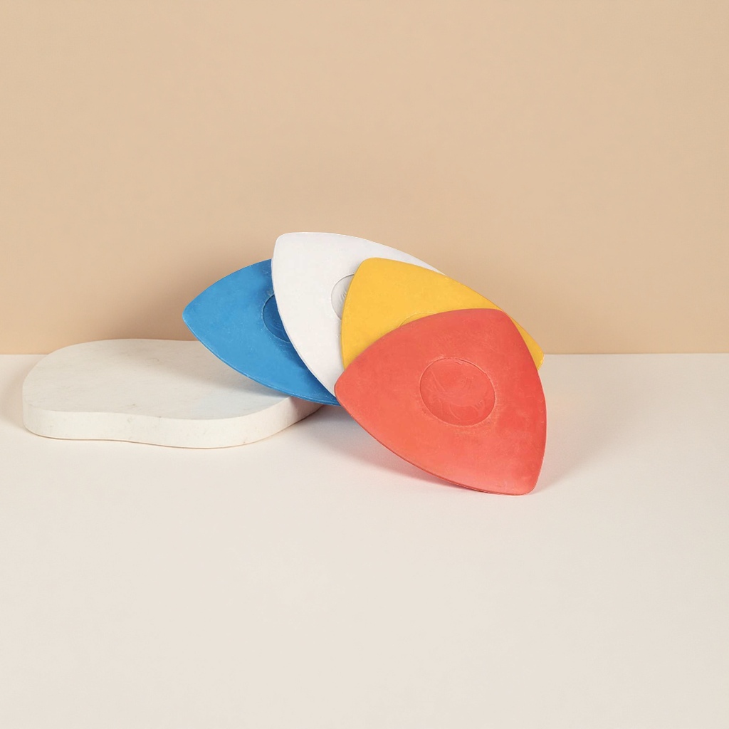 Colored silicone pot pads are heat-resistant, heat-insulating and high-temperature resistant kitchenware. Available in various colors such as round and square Application Scenario