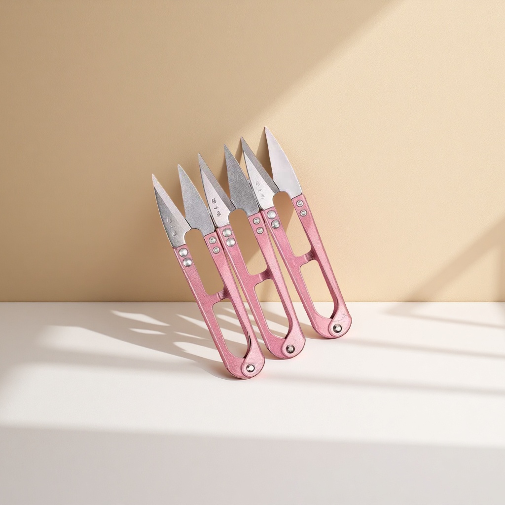 Pink handle knife set, kitchen knife, multi-functional stainless steel knife Application Scenario