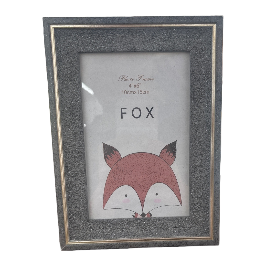 A 6-inch wooden photo frame with fox pattern, suitable for both wall and display, is a creative home decoration Item Picture