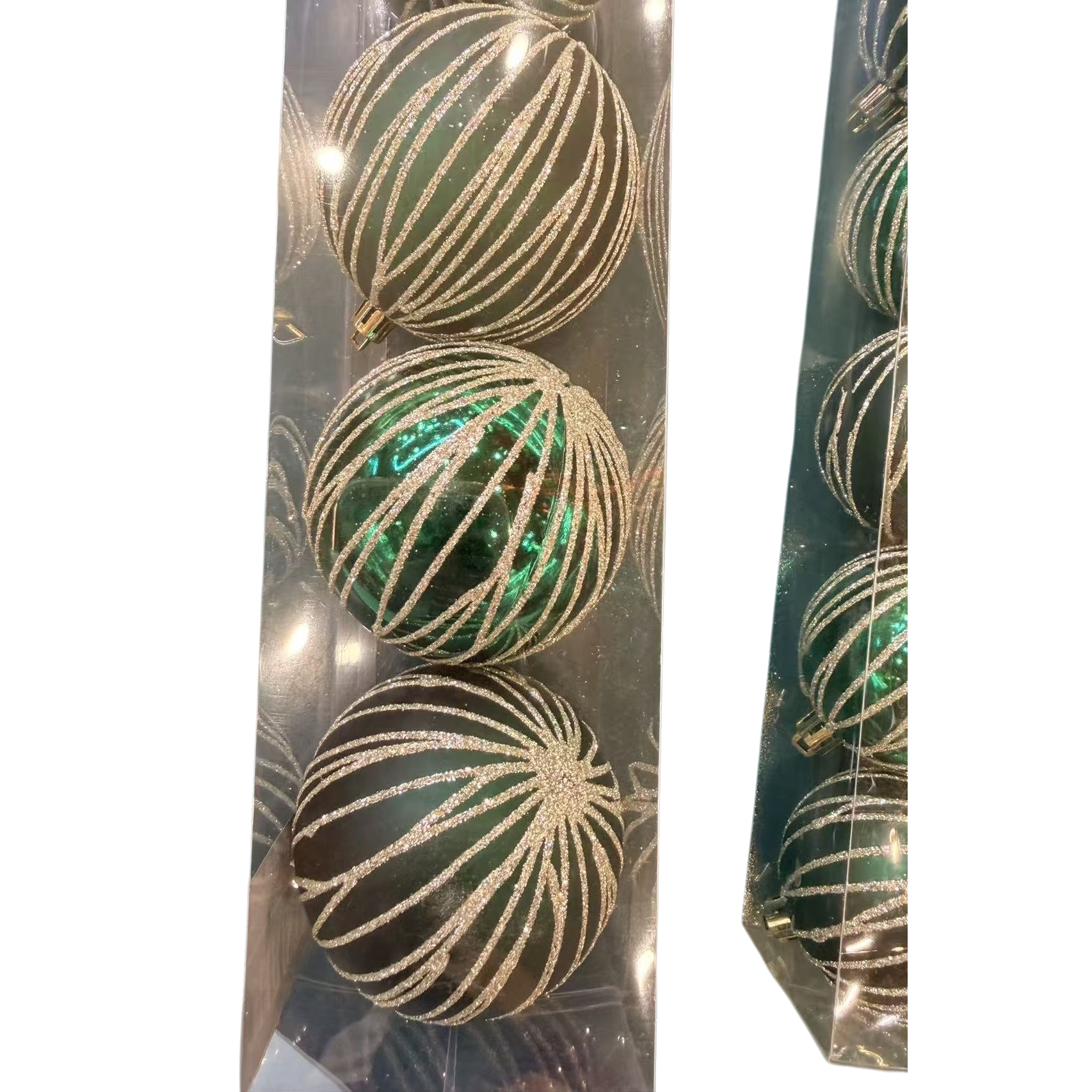 علب هدايا بمناسبة أعياد الميلاد الخضراء المزينة بالذهب Item Picture