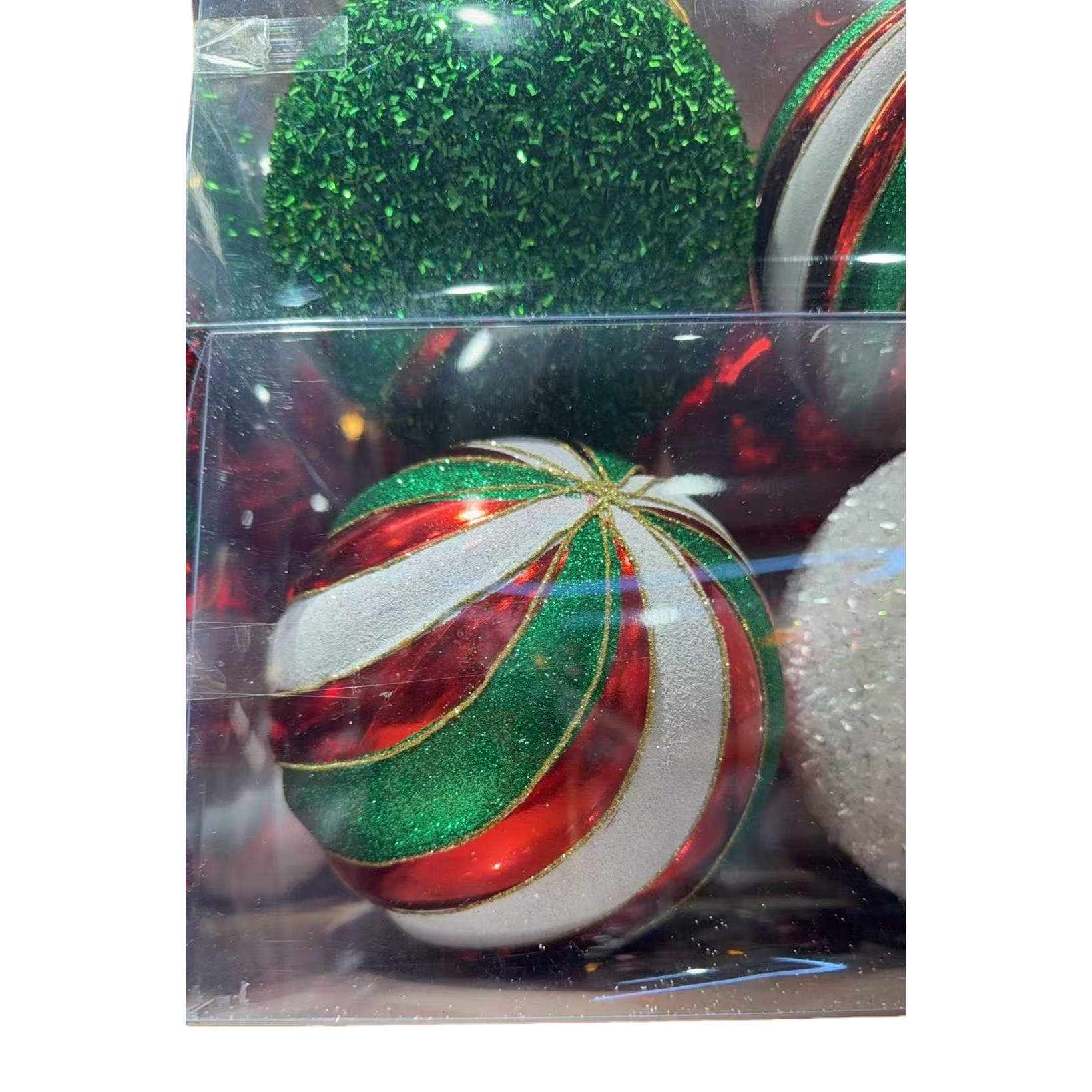 عيد الميلاد مزخرفة بالكرة الحمراء الذهبية والزجاج اللامع Item Picture