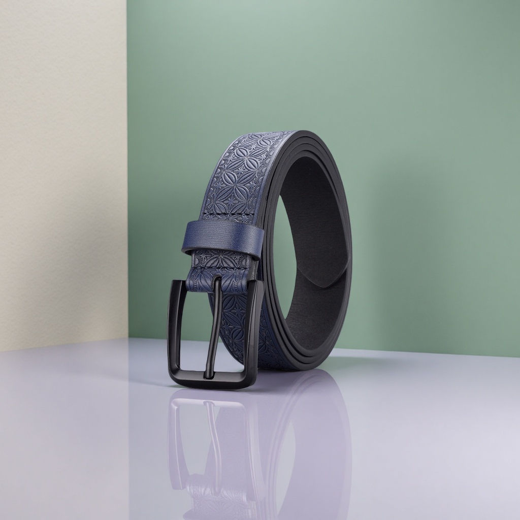 A simple and versatile men's blue patterned genuine leather belt, 3.5cm wide Application Scenario