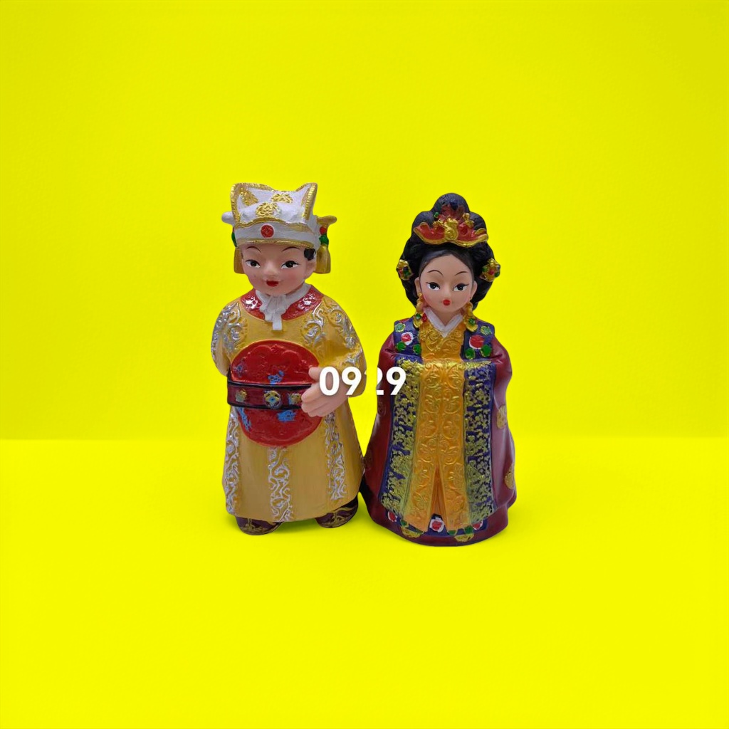 传统服饰人物雕像摆件家居装饰工艺品细节图