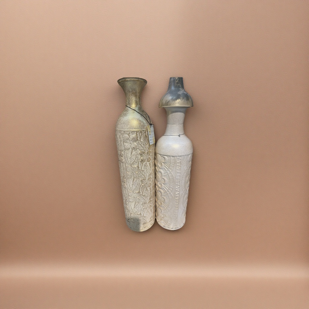 The decorative vase is a simple and modern living room decoration with a ceramic main body Specification image