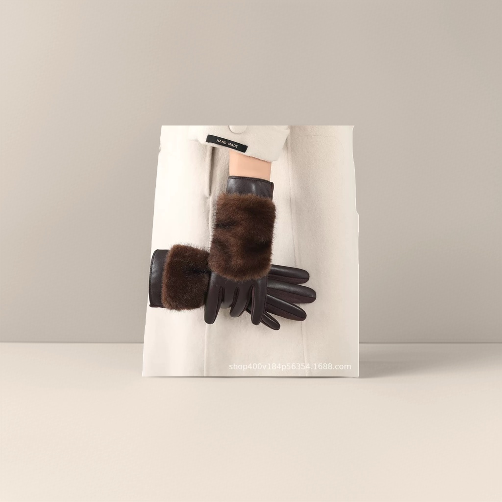Fur and leather integrated warm gloves for women, thickened cold-proof sheepskin plush back for autumn and winter Application Scenario