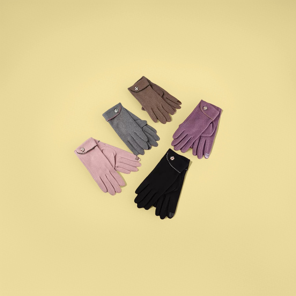 Gloves + Gloves 151946170