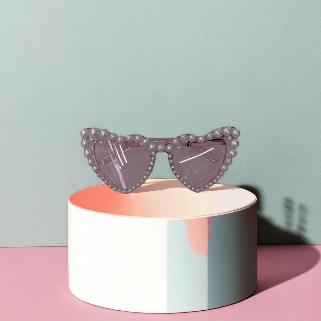 Pink pearl-decorated heart-shaped sunglasses for fashionable women