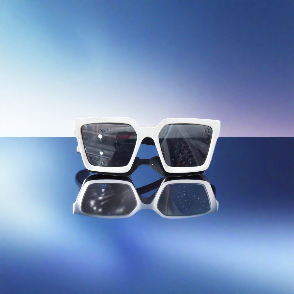 White square sunglasses are fashionable and versatile, with UV protection and polarized light Specification image