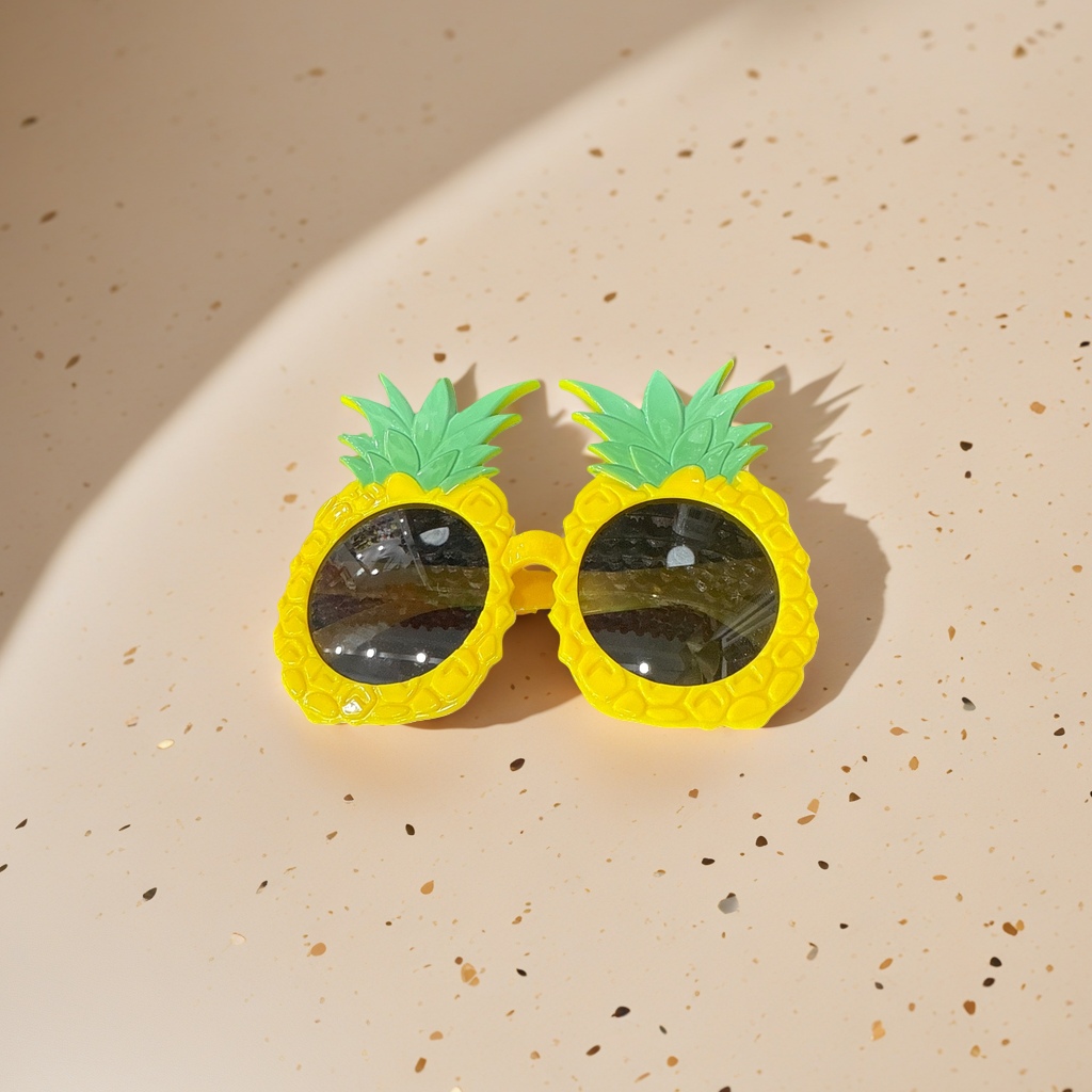 Pineapple-shaped sunglasses, fashionable and personalized UV protection sunglasses Application Scenario