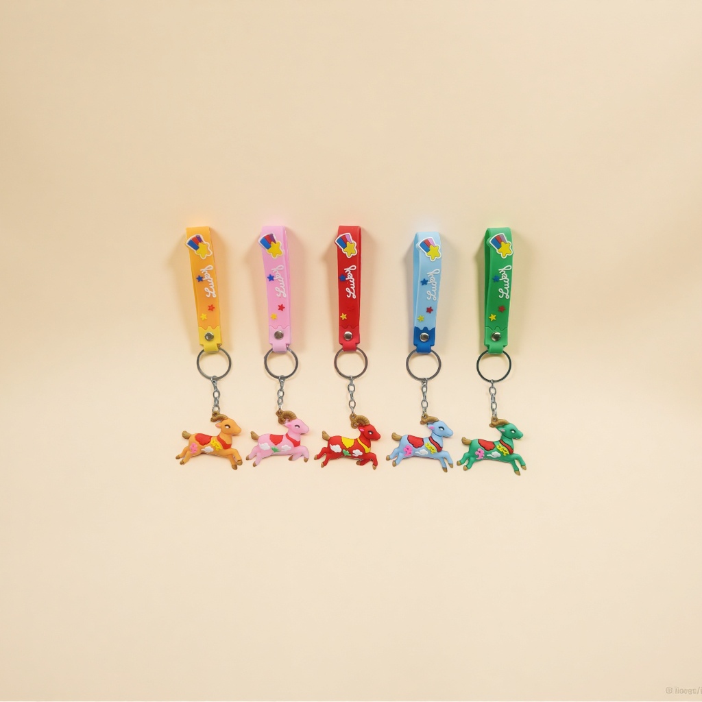 The main body of the colorful deer keychain has a cute metallic texture and is a portable decoration Specification image