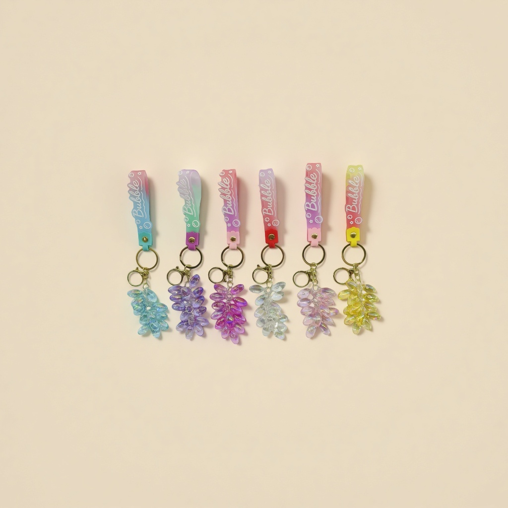 Colorful gradient keychain pendant, a fashionable and personalized car bag hanging decoration Application Scenario