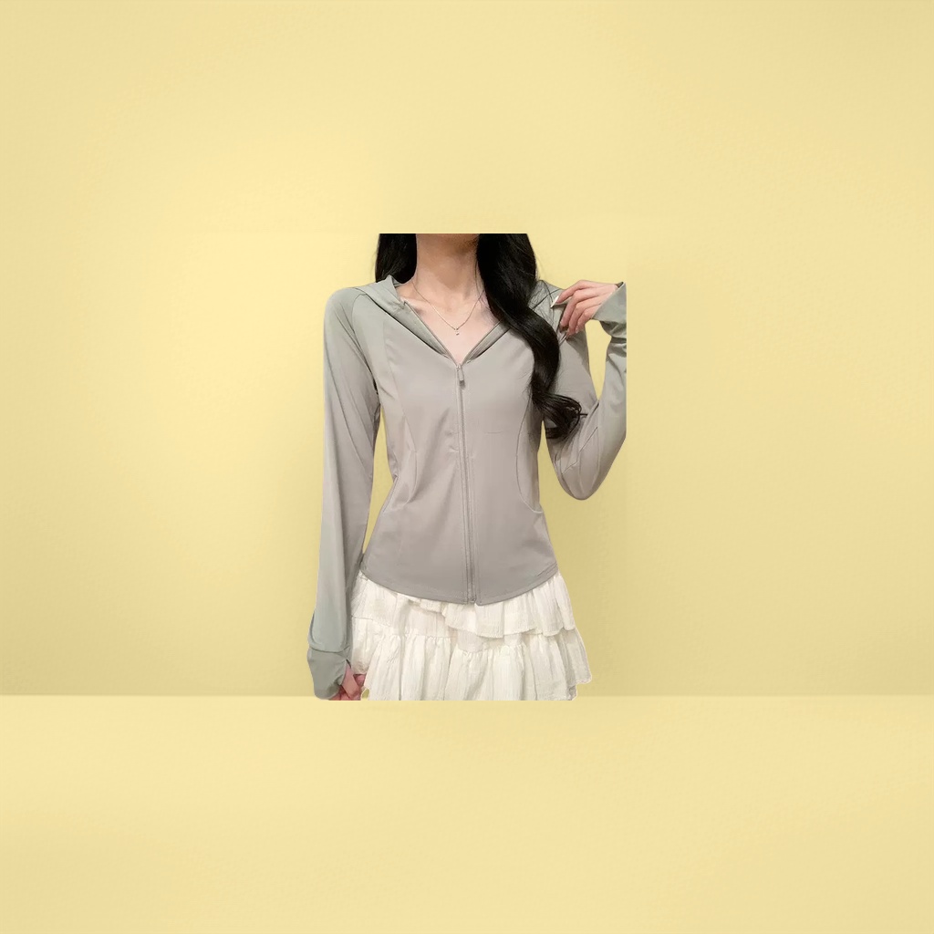 A casual and versatile long-sleeved white hooded zipper sun-protective jacket for ladies