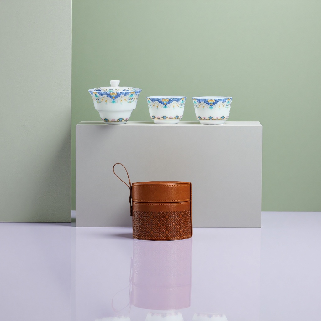The Quick Customer Ceramic tea set includes tasting cups, leather travel bags and portable tea sets Application Scenario