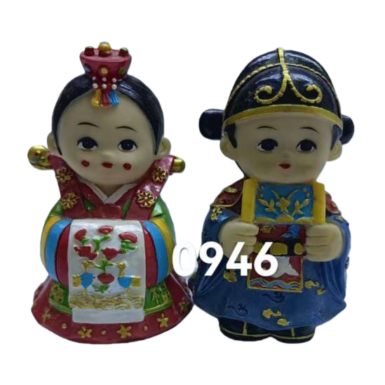 传统服饰陶瓷人偶一对古典中式摆件家居装饰白底实物图