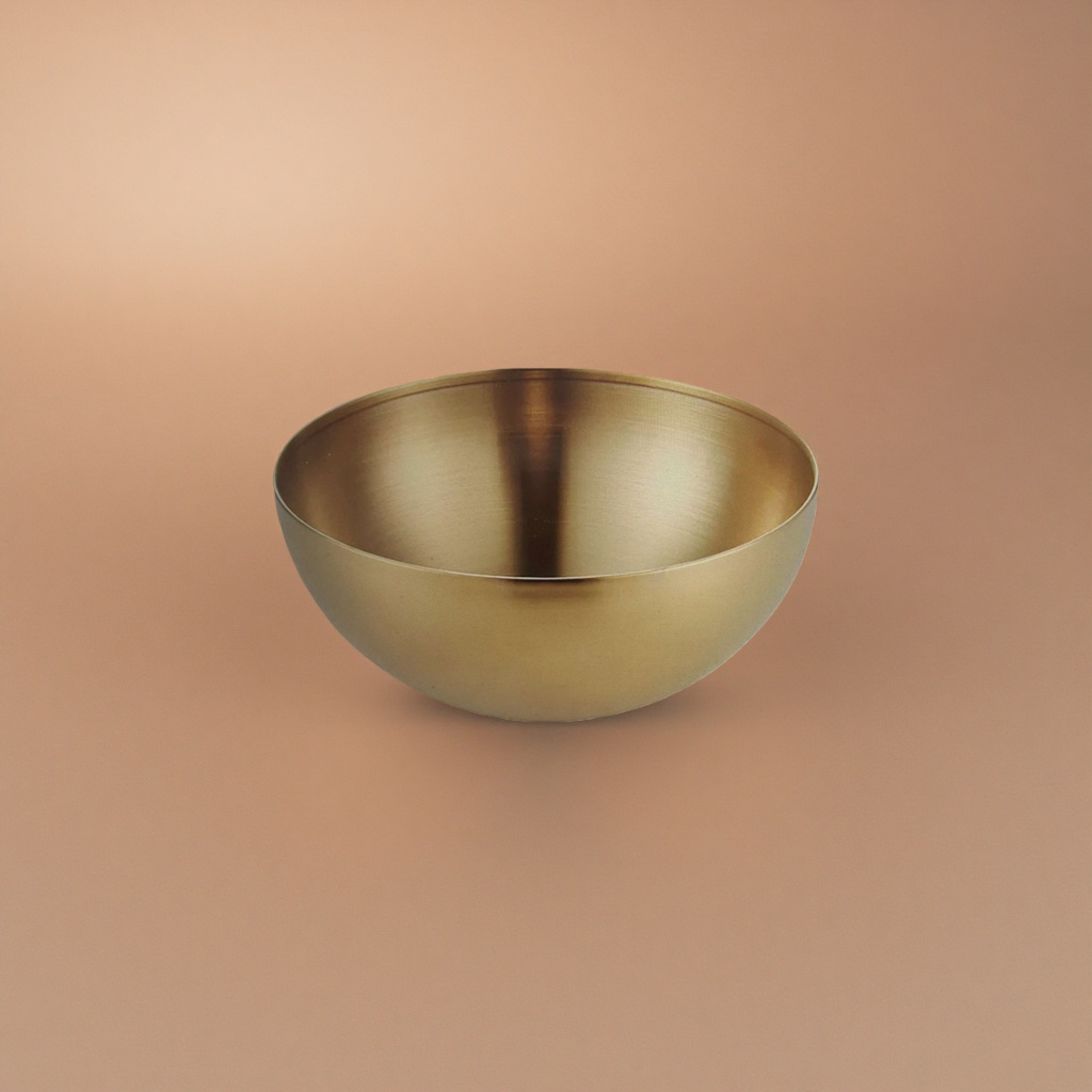 The golden ceramic bowl is a large-capacity household soup bowl and a table serving rice bowl. It is fired at high temperature and has a bright and lustrous appearance Application Scenario