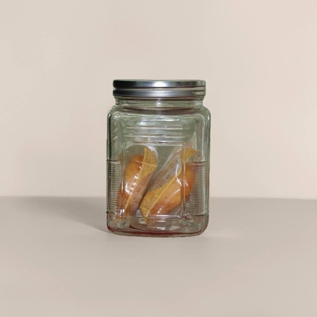 Glass-canned candies come in a variety of flavor combinations and are food-grade sealed for preservation