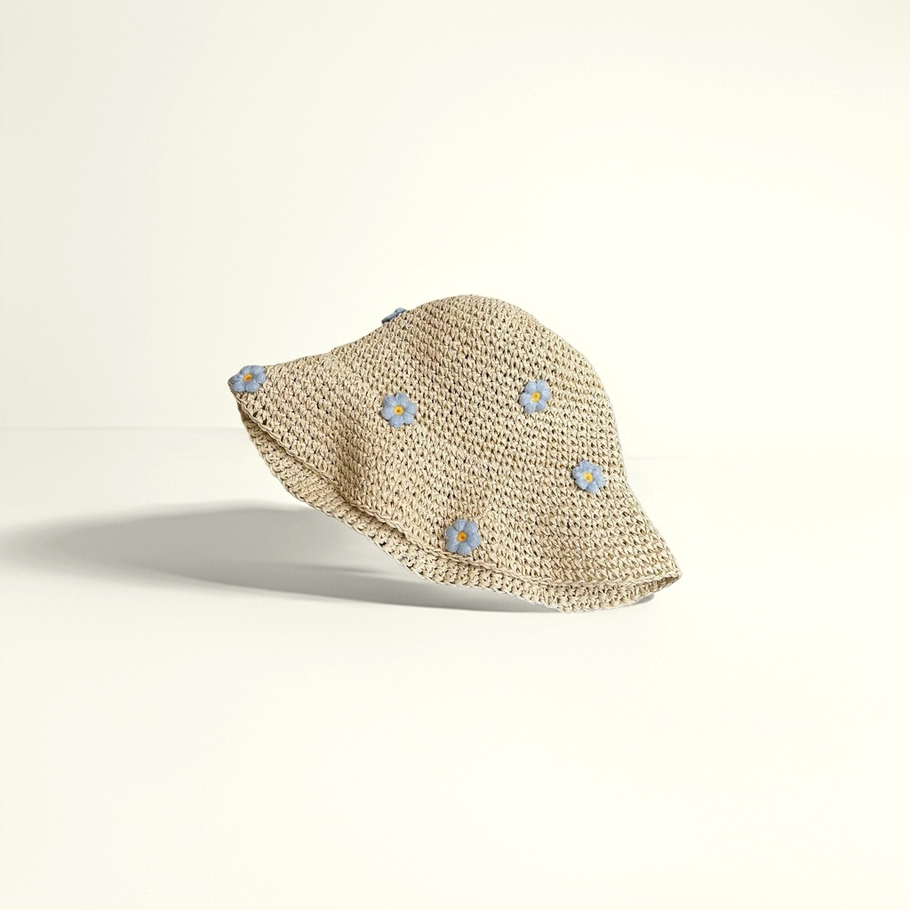 The woven fisherman's hat is a breathable and sun-protective summer hat for both men and women, casual and versatile