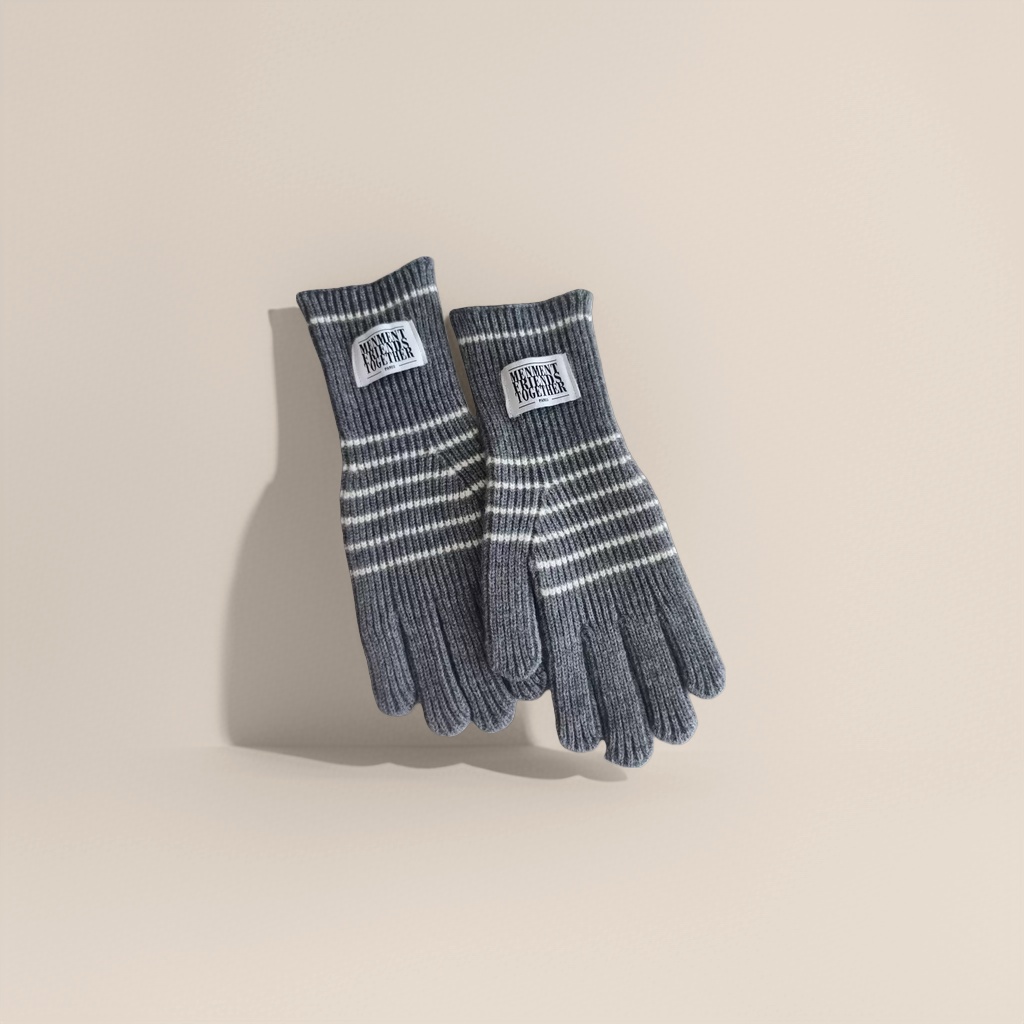 Red knitted gloves are warm and anti-slip for women in autumn and winter Specification image