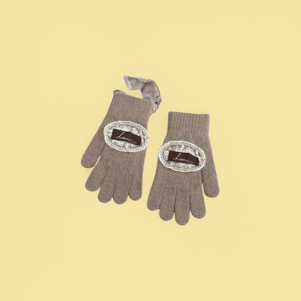 Thickened and warm knitted gloves for women in autumn and winter