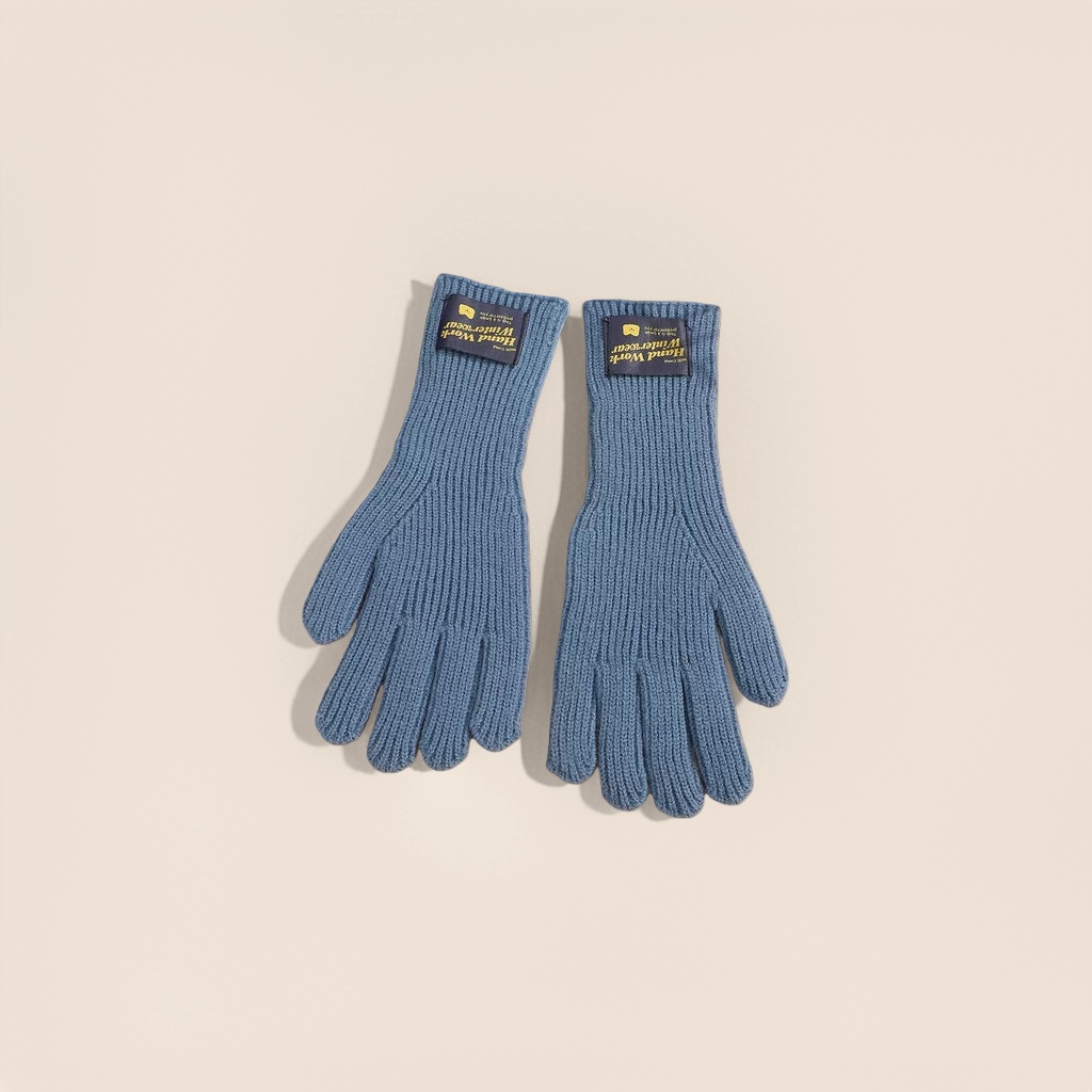 Green knitted gloves are warm and anti-slip, providing thin hand protection for ladies in autumn and winter Specification image