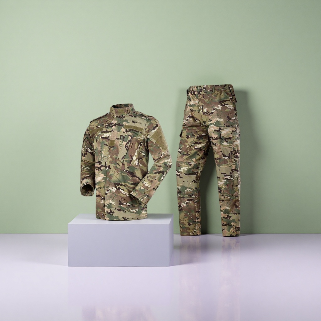 A set of outdoor training workwear for both men and women, featuring a camouflage jacket and trousers details Picture