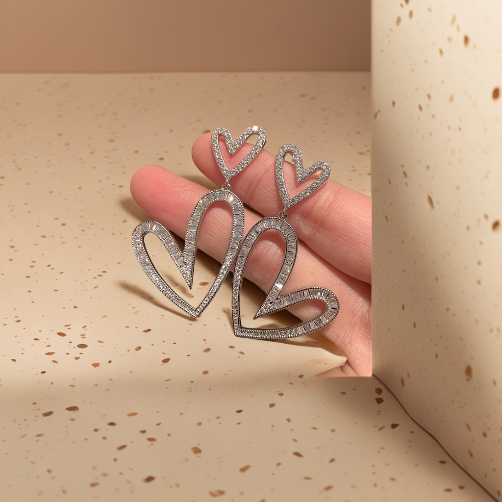 Heart-shaped diamond-encrusted earrings, fashionable and light luxury earrings, versatile earrings for women details Picture