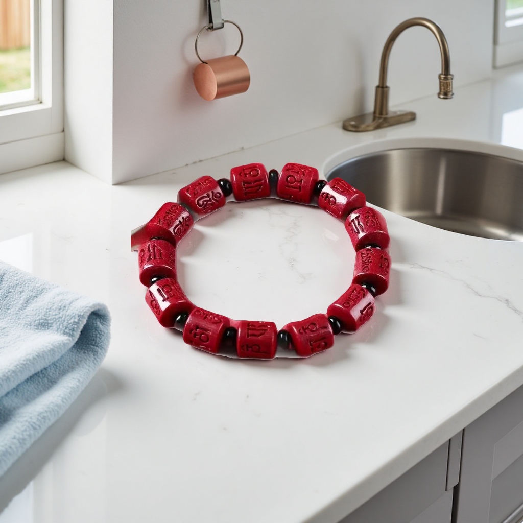 Red engraved bead bracelet, a fashionable, simple and individual accessory, is a wrist decoration for women Application Scenario