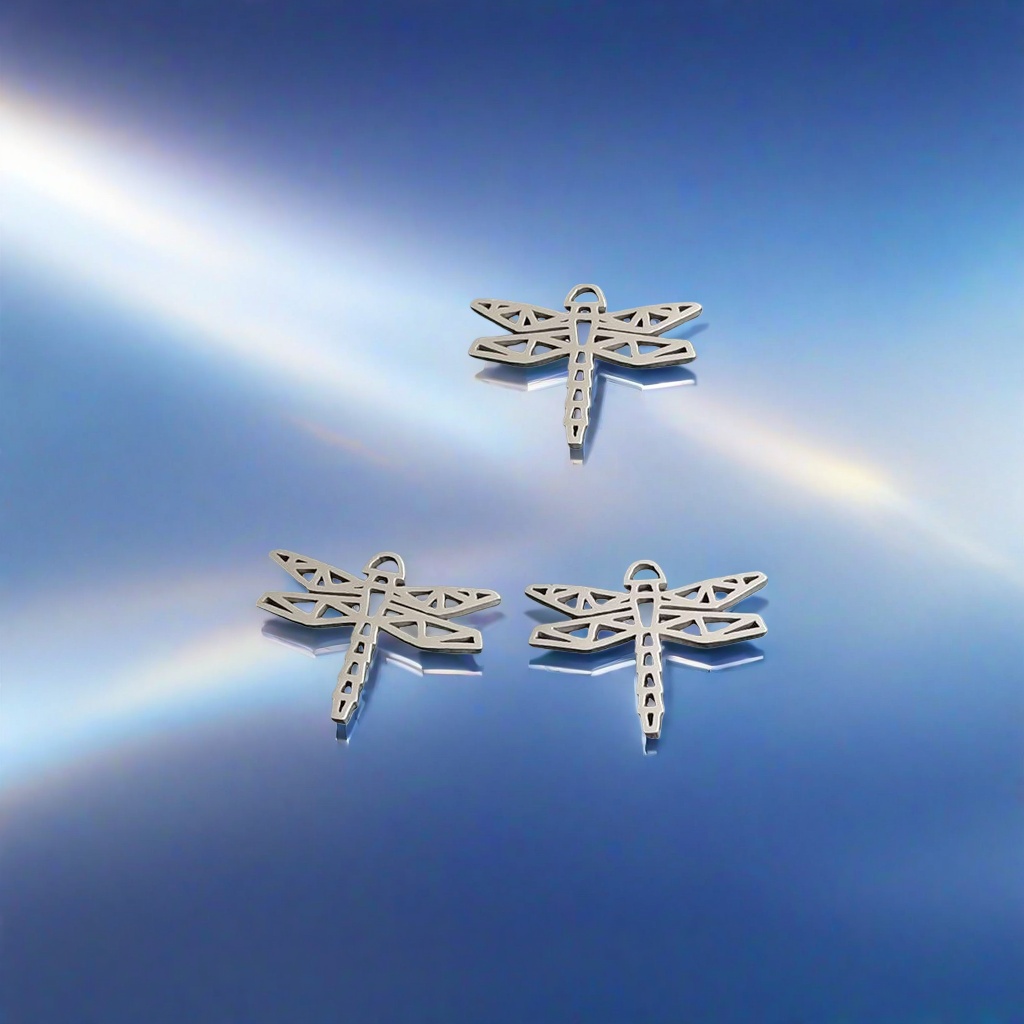 Metal dragonfly decorative items, dragonfly-shaped wall hanging ornaments, creative home decoration details Picture