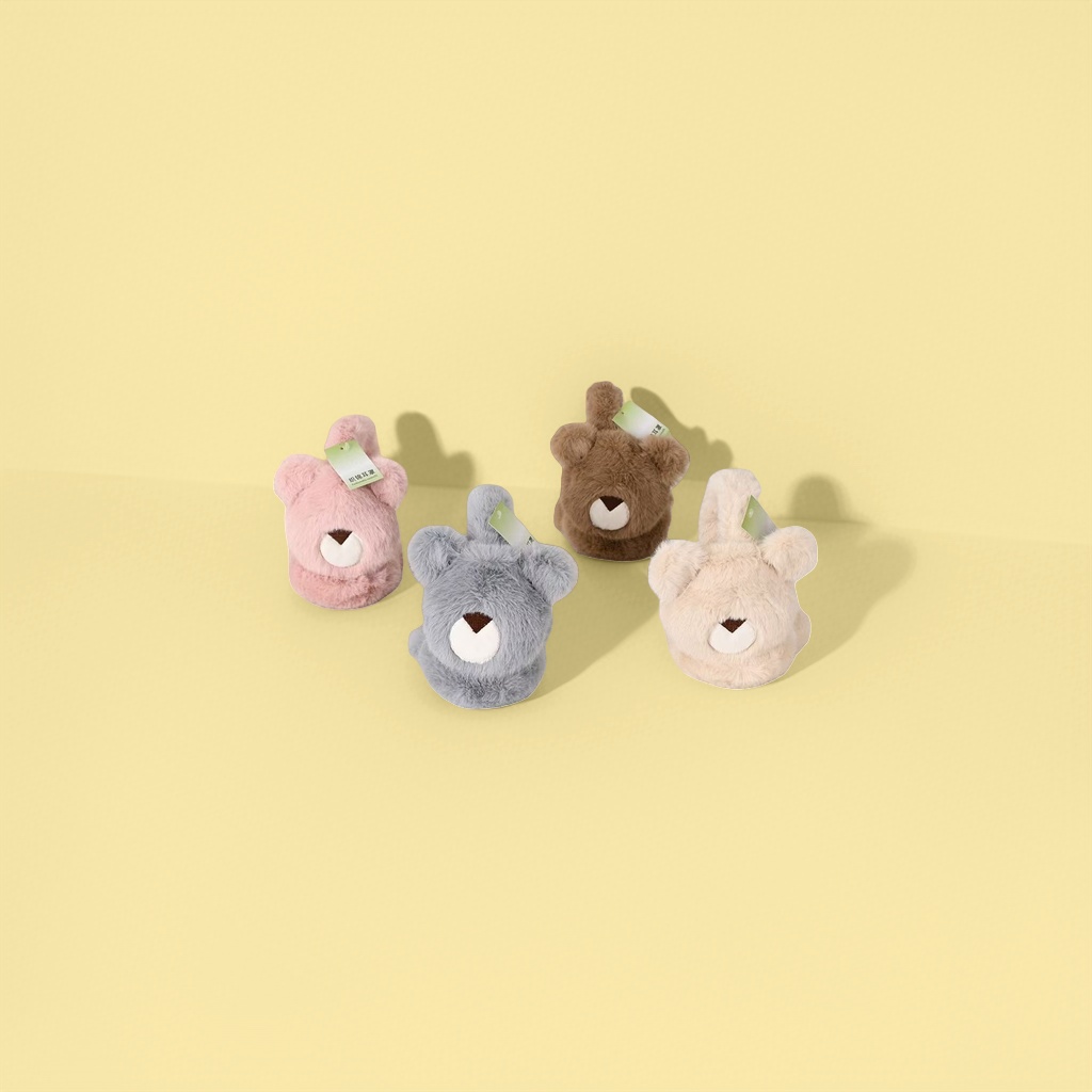Plush toy bear-shaped ear cups are cute and warm. Plush ear warm winter style details Picture