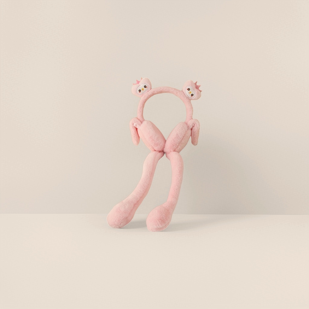The plush ear cups are soft and keep your ears warm in winter Application Scenario