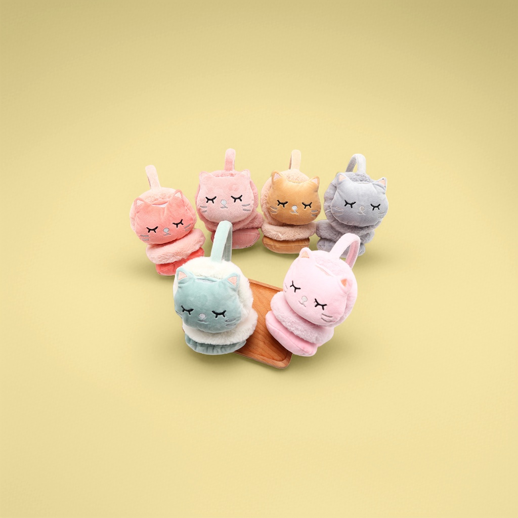 Plush cat-shaped ear cups are cute and warm details Picture