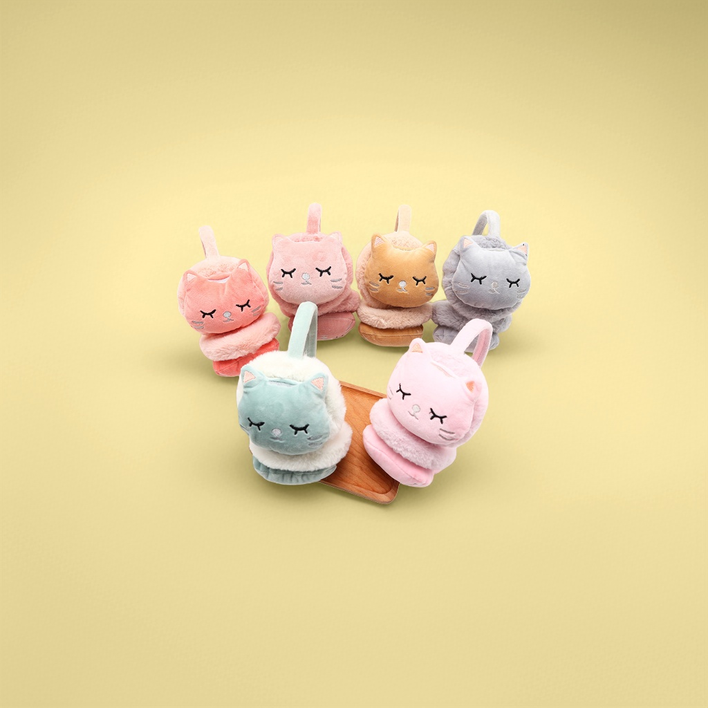 Plush cat-shaped ear cups are cute and warm