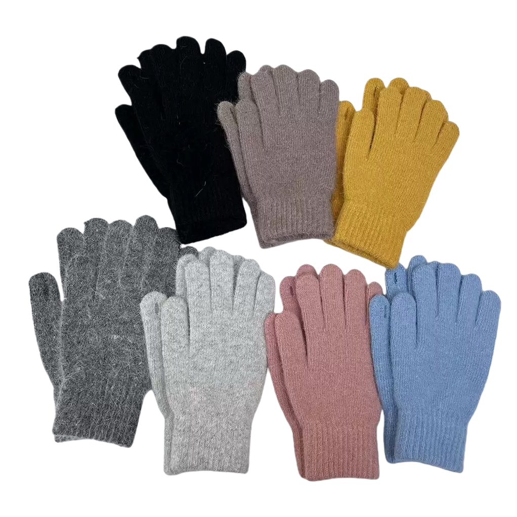Knitted gloves are warm and anti-slip. They are thin and suitable for ladies' hands in autumn and winter. Universal size Item Picture