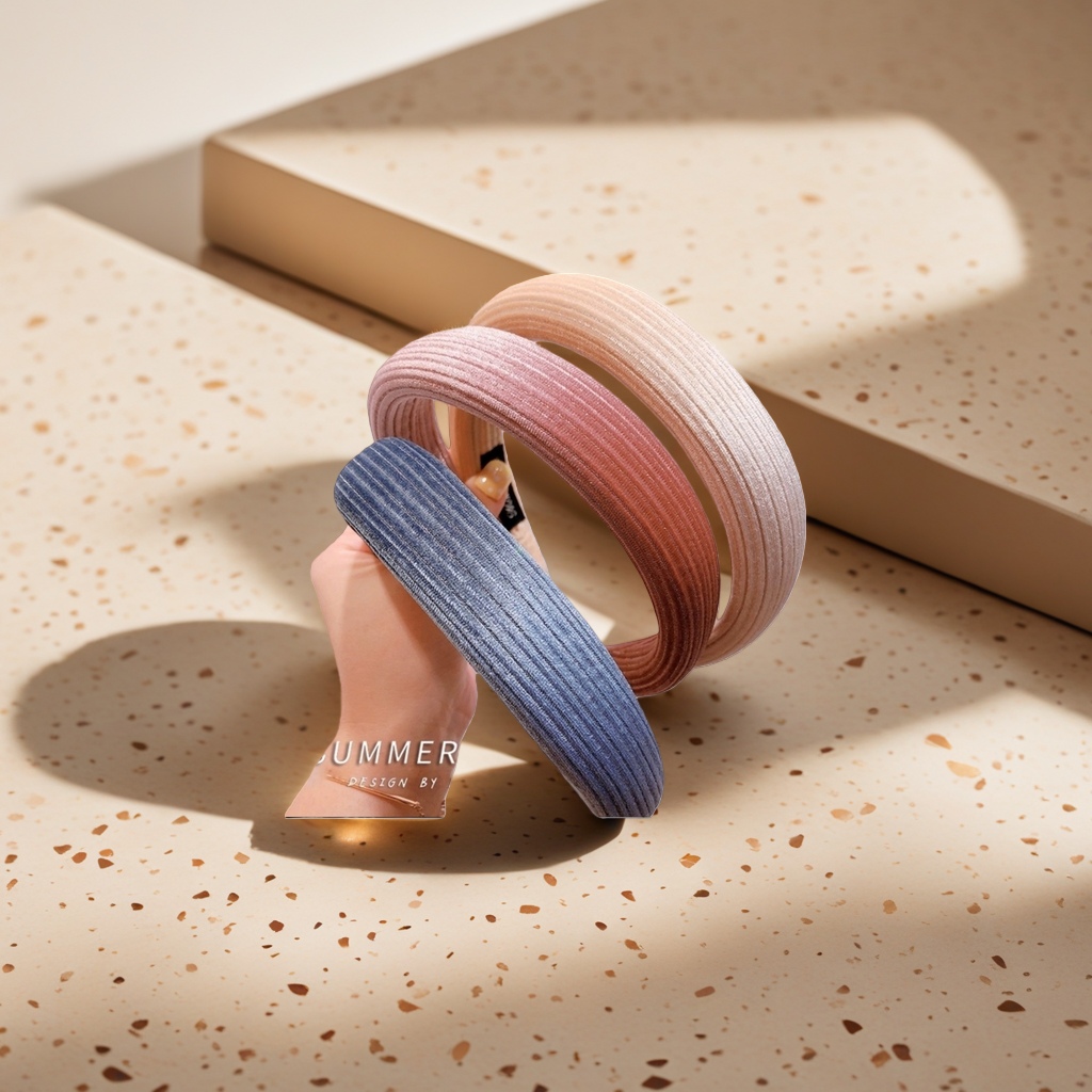 Fashionable and simple hair bands and hair accessories are sweet and versatile. They are suitable for women's daily wear Specification image