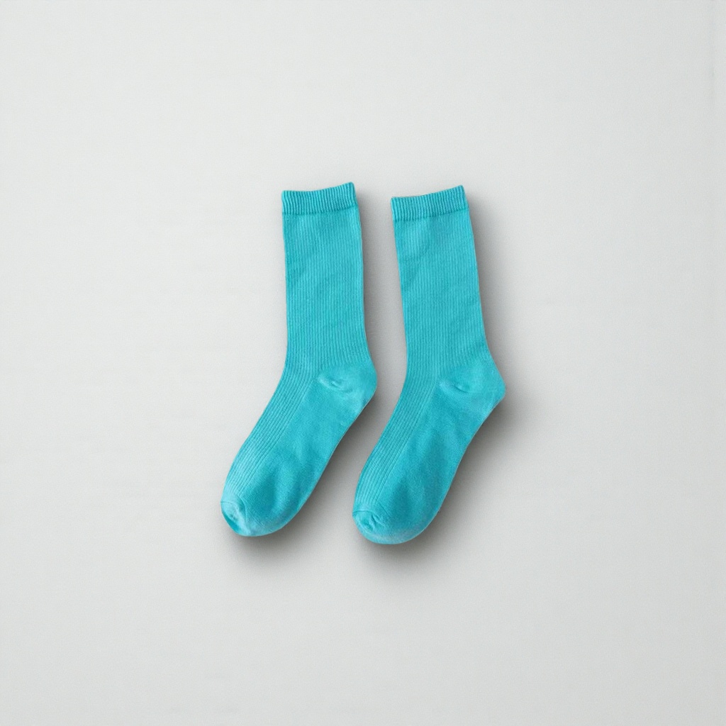 Blue ice silk sports socks for both men and women, mid-calf breathable and quick-drying details Picture