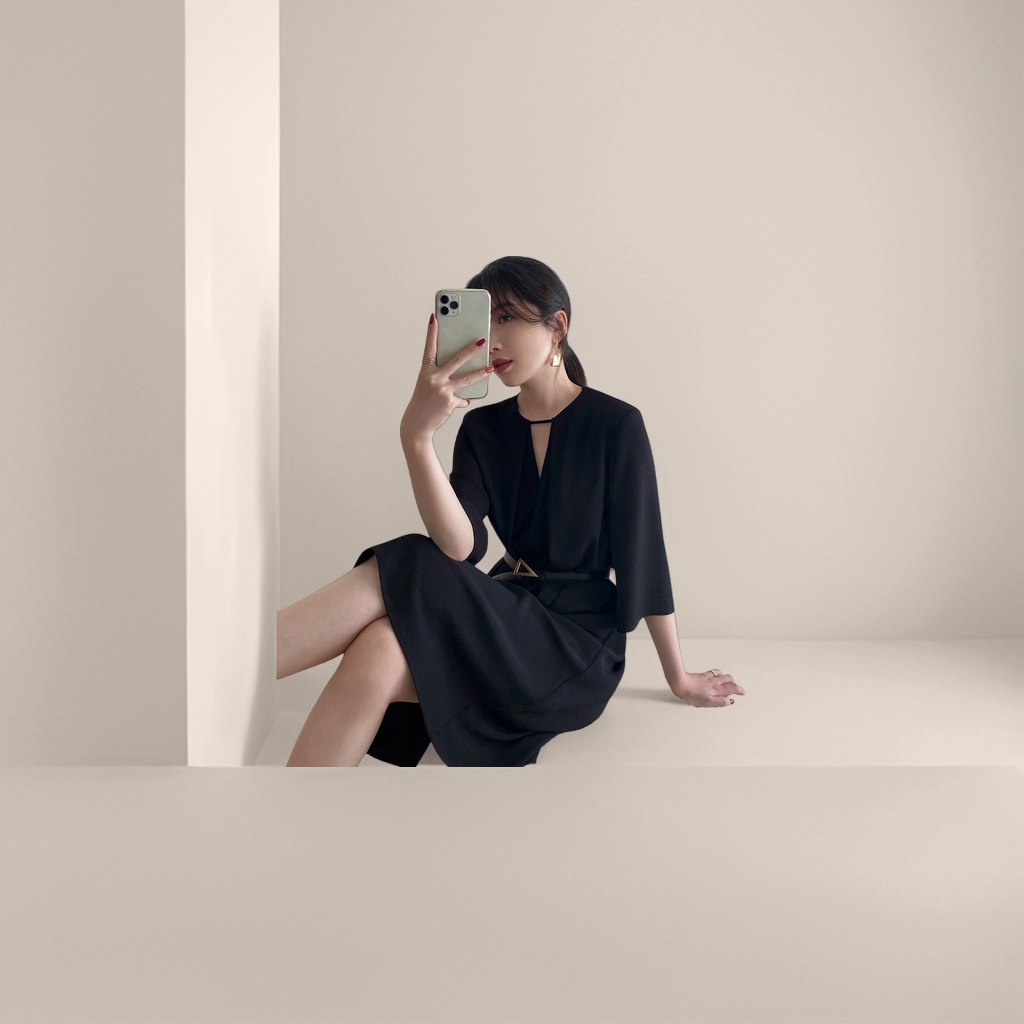 Black chiffon women's dress is a must-have for slimming and waist-cinching commutes and dates Specification image