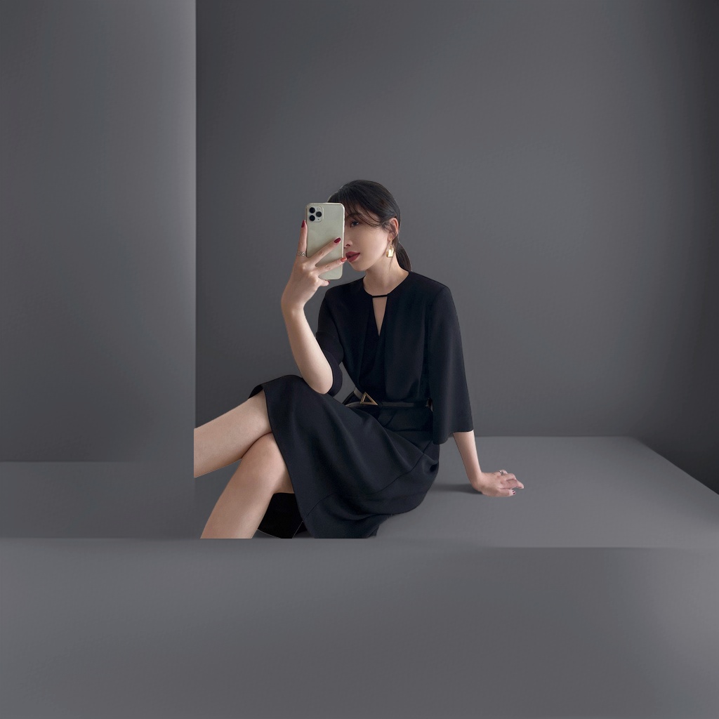 Black chiffon women's dress is a must-have for slimming and waist-cinching commutes and dates details Picture