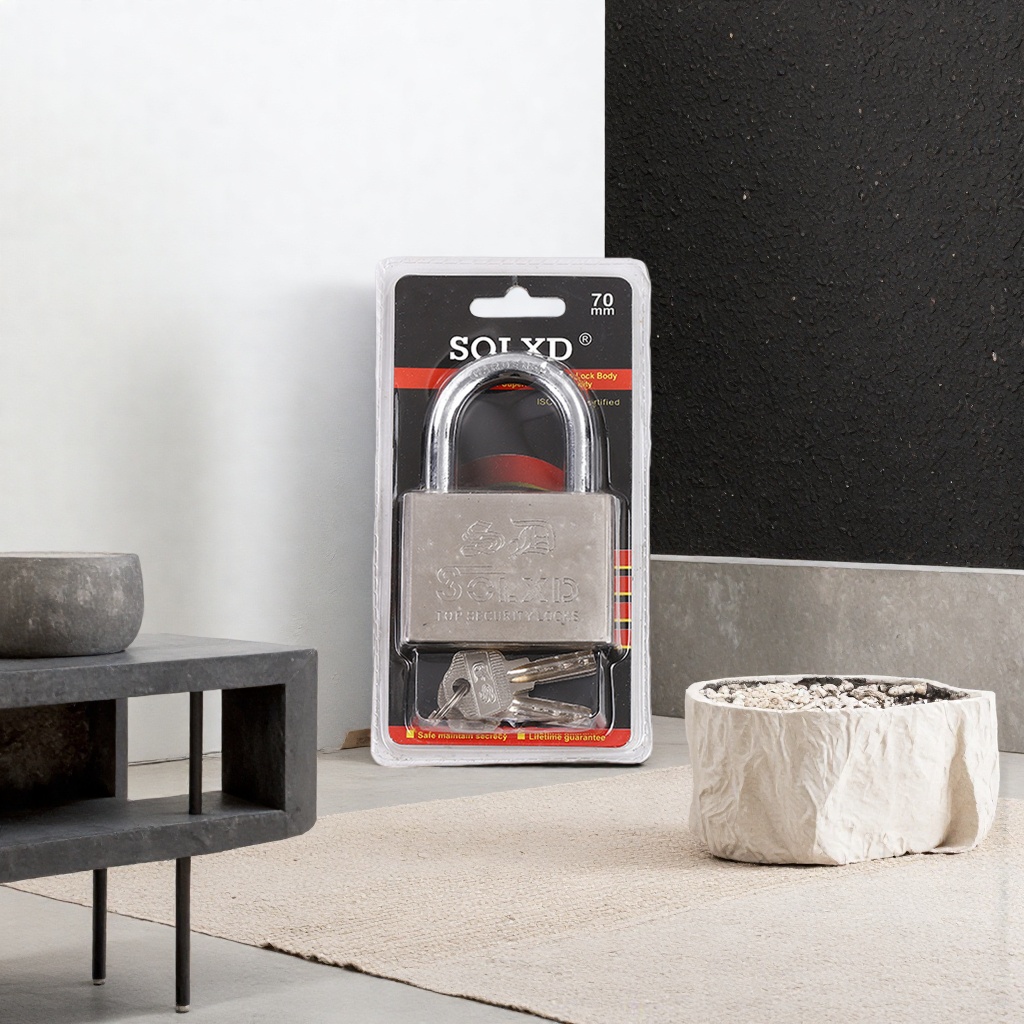 Copper core anti-rust padlock, single handle, suitable for indoor storage cabinets, schoolbags and suitcases Application Scenario