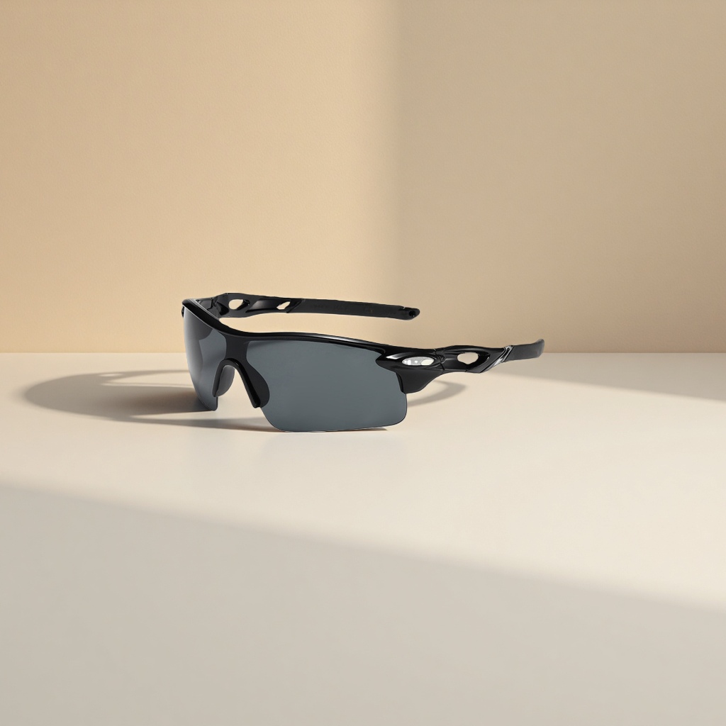 Black sports sunglasses, unisex UV-resistant polarizing glasses, lightweight and comfortable for outdoor cycling Application Scenario