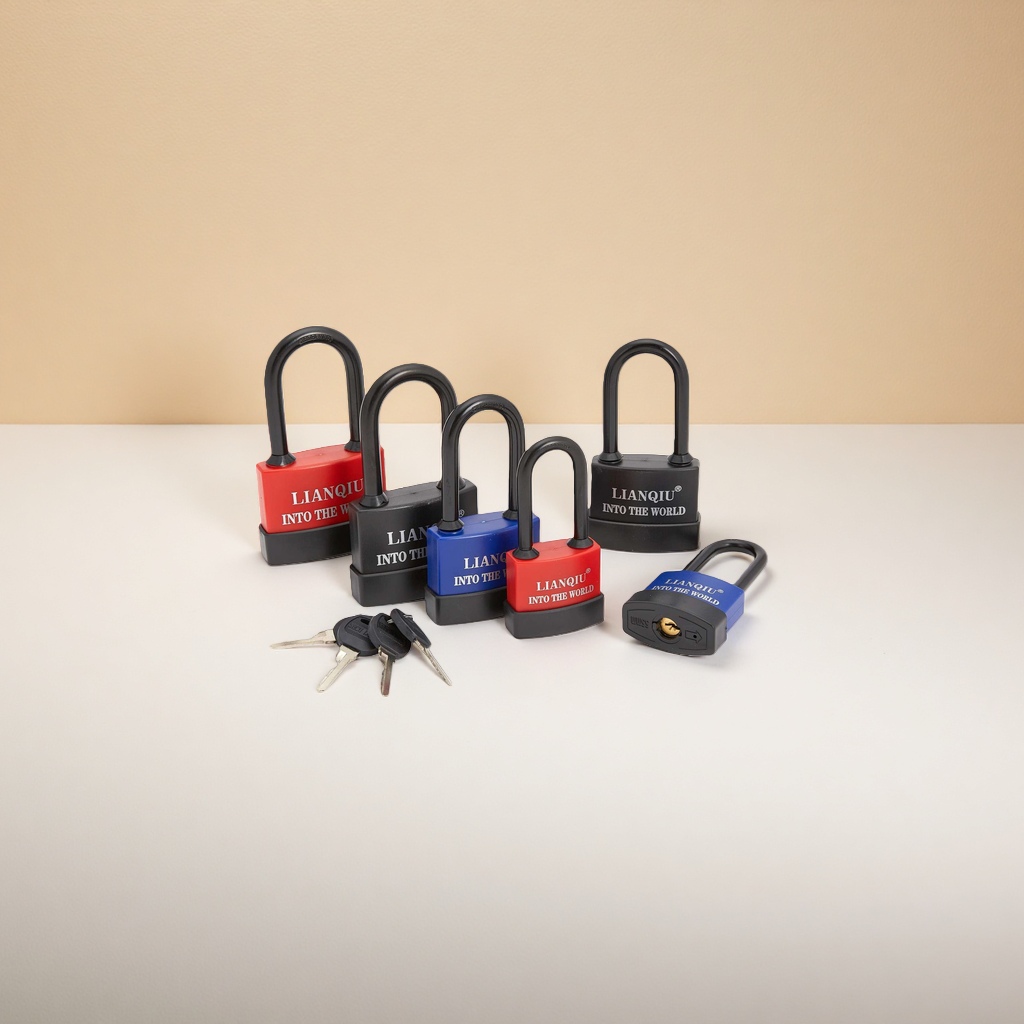 Three copper core anti-rust padlocks are specially designed for outdoor warehouse toolboxes details Picture