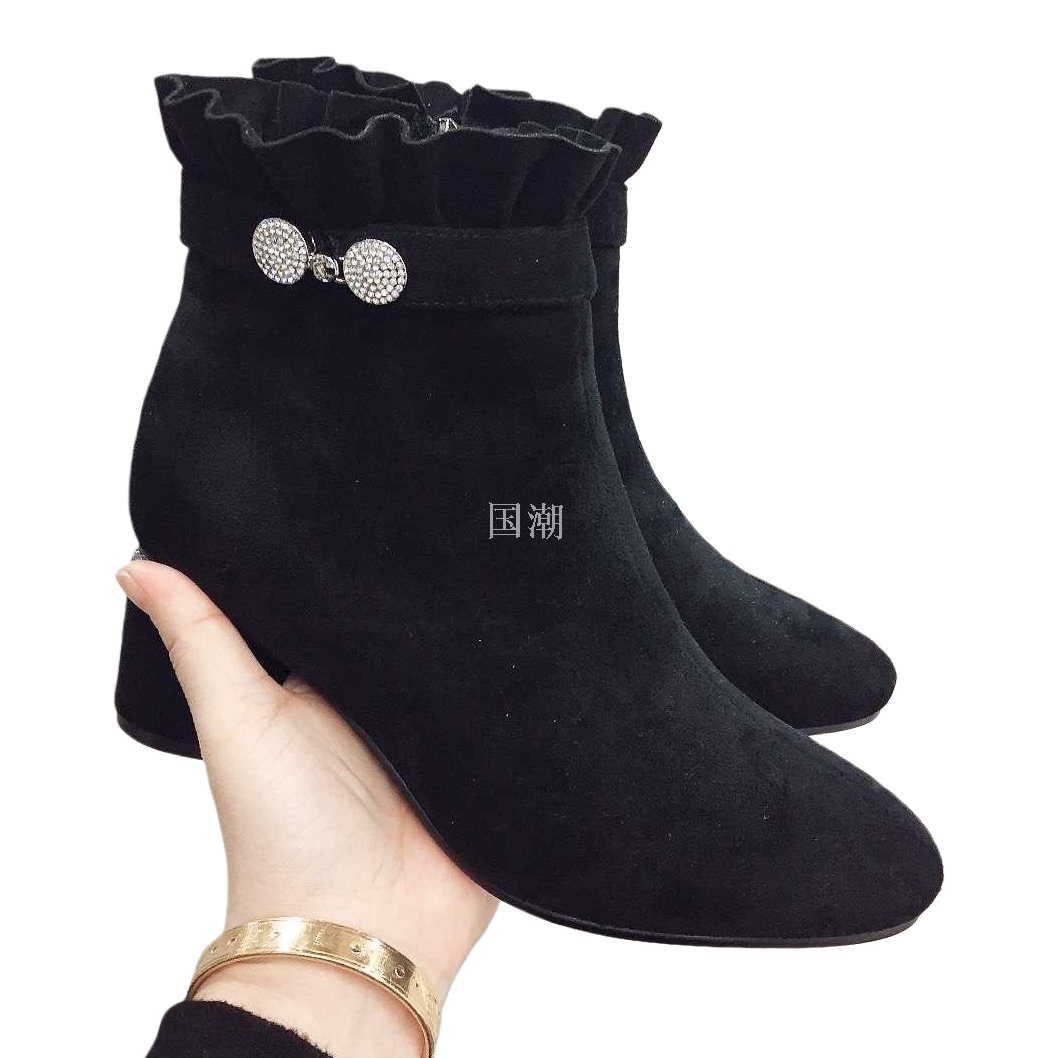 黑色绒面短靴 女款秋冬加绒保暖马丁靴