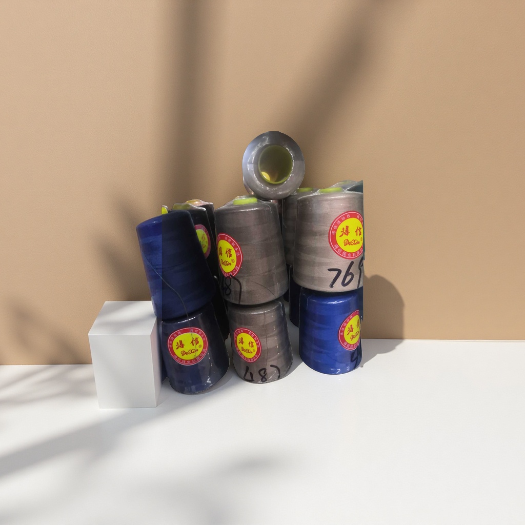 The sewing thread spool is made of 100% polyester, which is high-strength and heat-resistant. It is suitable for sewing and embroidery