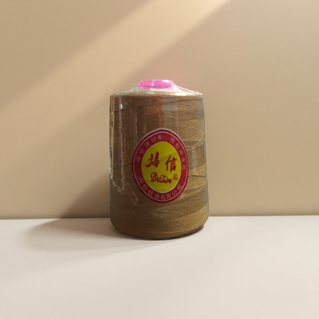Dexin sewing thread rolls are special polyester threads for sewing, durable and not easy to break. Multiple colors are available Specification image