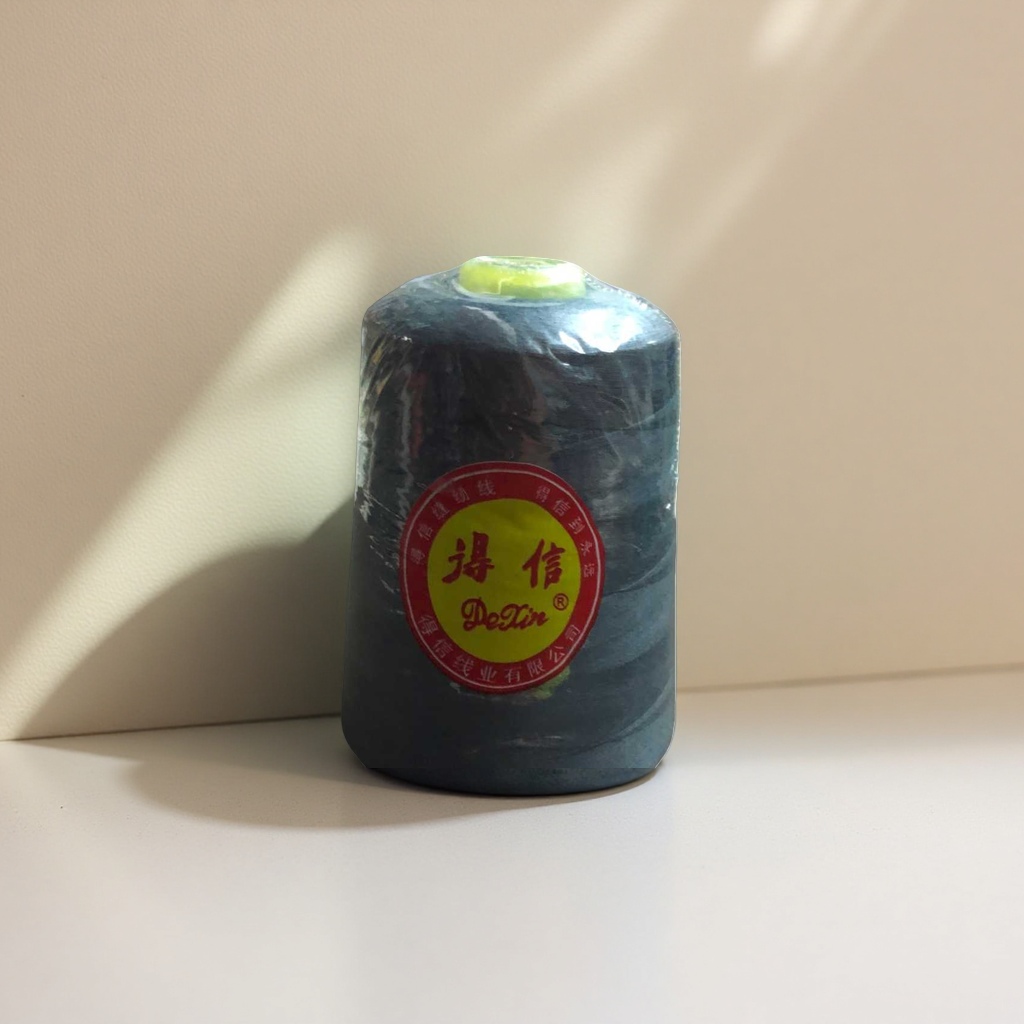 The Dexin brand sewing reel is a special cotton thread for sewing machines, featuring high strength, wear resistance and multiple colors to choose from Specification image