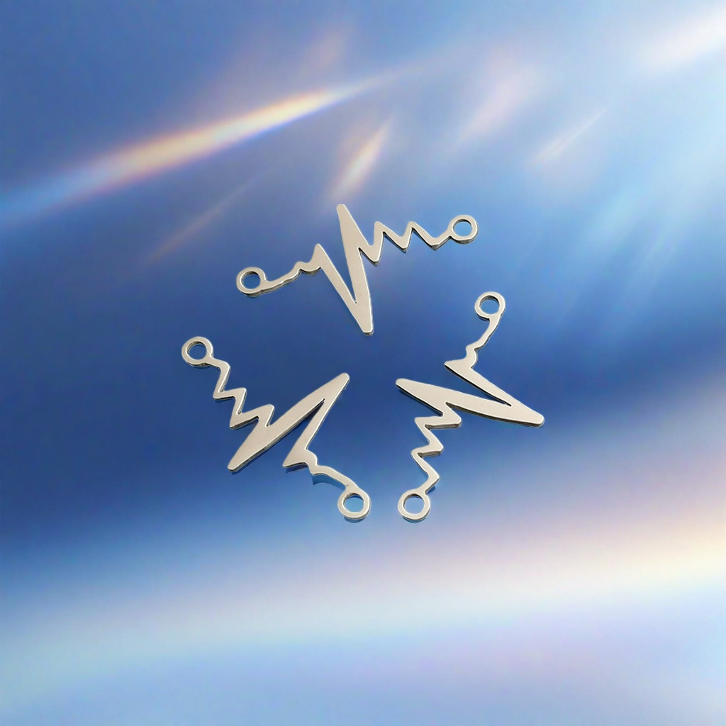 Metal lightning-shaped pendant, a trendy and versatile accessory, is a fashionable necklace Metal lightning-shaped pendant, a trendy and versatile accessory, is a fashionable necklace