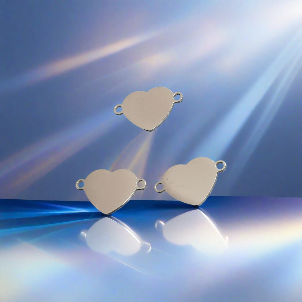 Metal heart-shaped pendant is a fashionable, simple and versatile necklace accessory Metal heart-shaped pendant is a fashionable, simple and versatile necklace accessory
